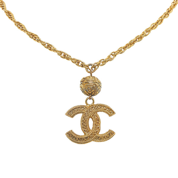 Chanel CC Diamond Shape Pendant Necklace (SHG-0SG6I9) – LuxeDH