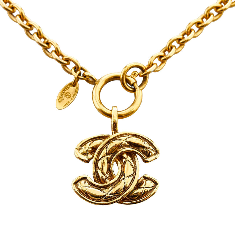 Chanel CC Heart Pendant Necklace (SHG-mLjVan) – LuxeDH