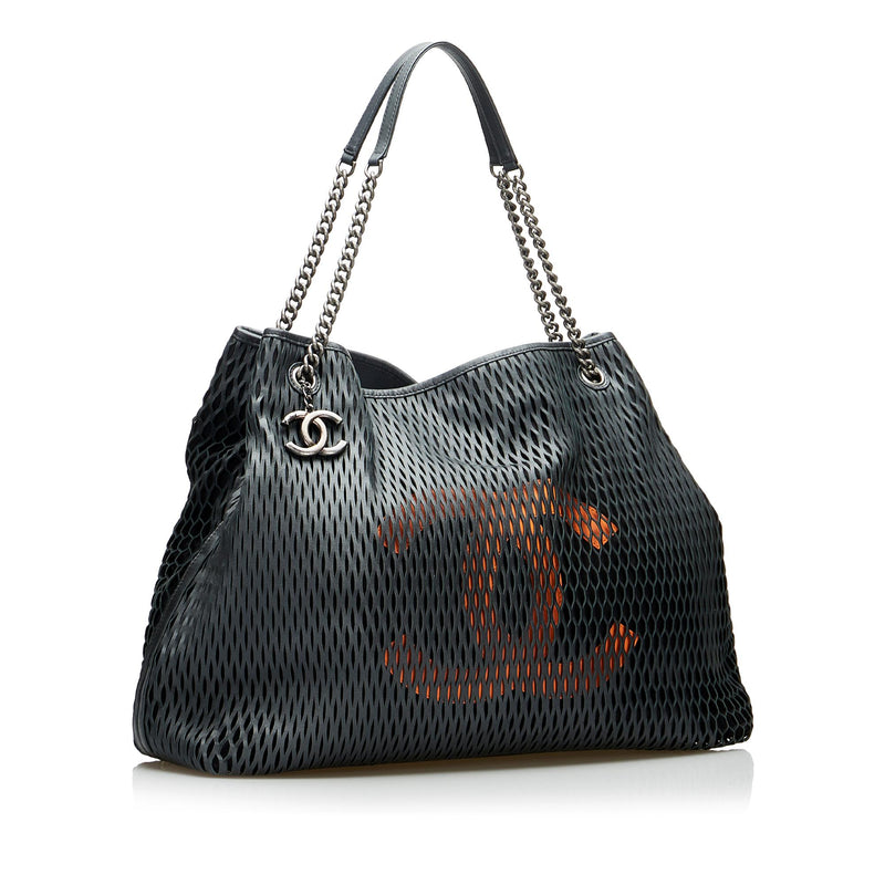 Chanel CC Perforated Leather Tote Bag (SHG-gDassU)