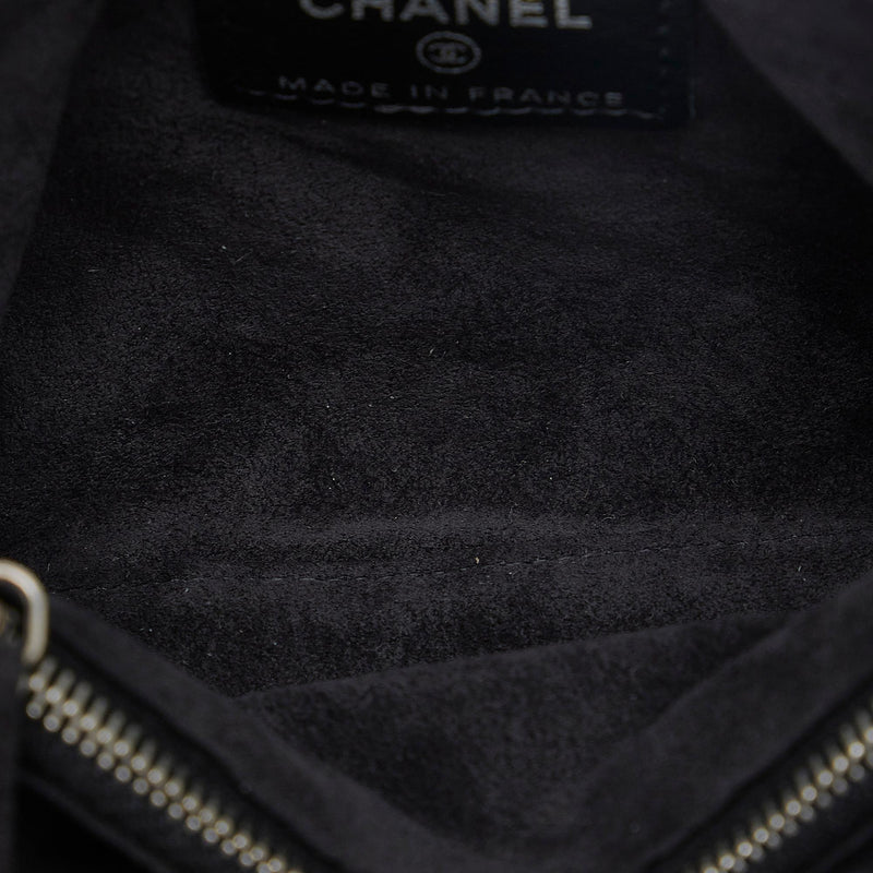 Chanel CC Phone Pouch (SHG-fFFbkG)