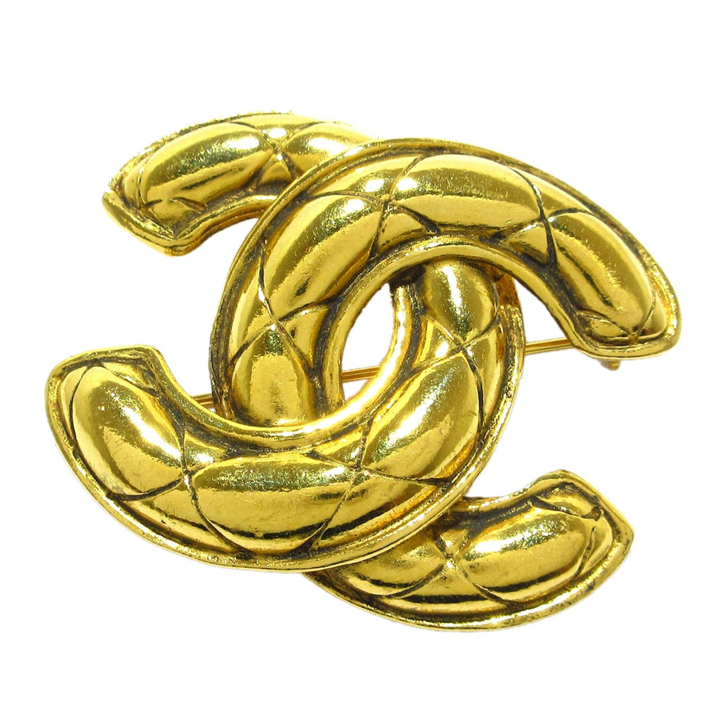 Chanel CC Quilted Brooch (SHG-KNCqnC) – LuxeDH