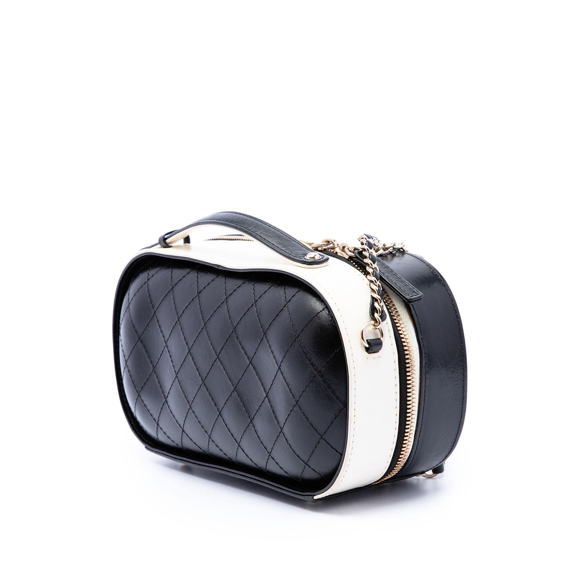 Chanel CC Quilted Crumpled Calfskin Vanity Case