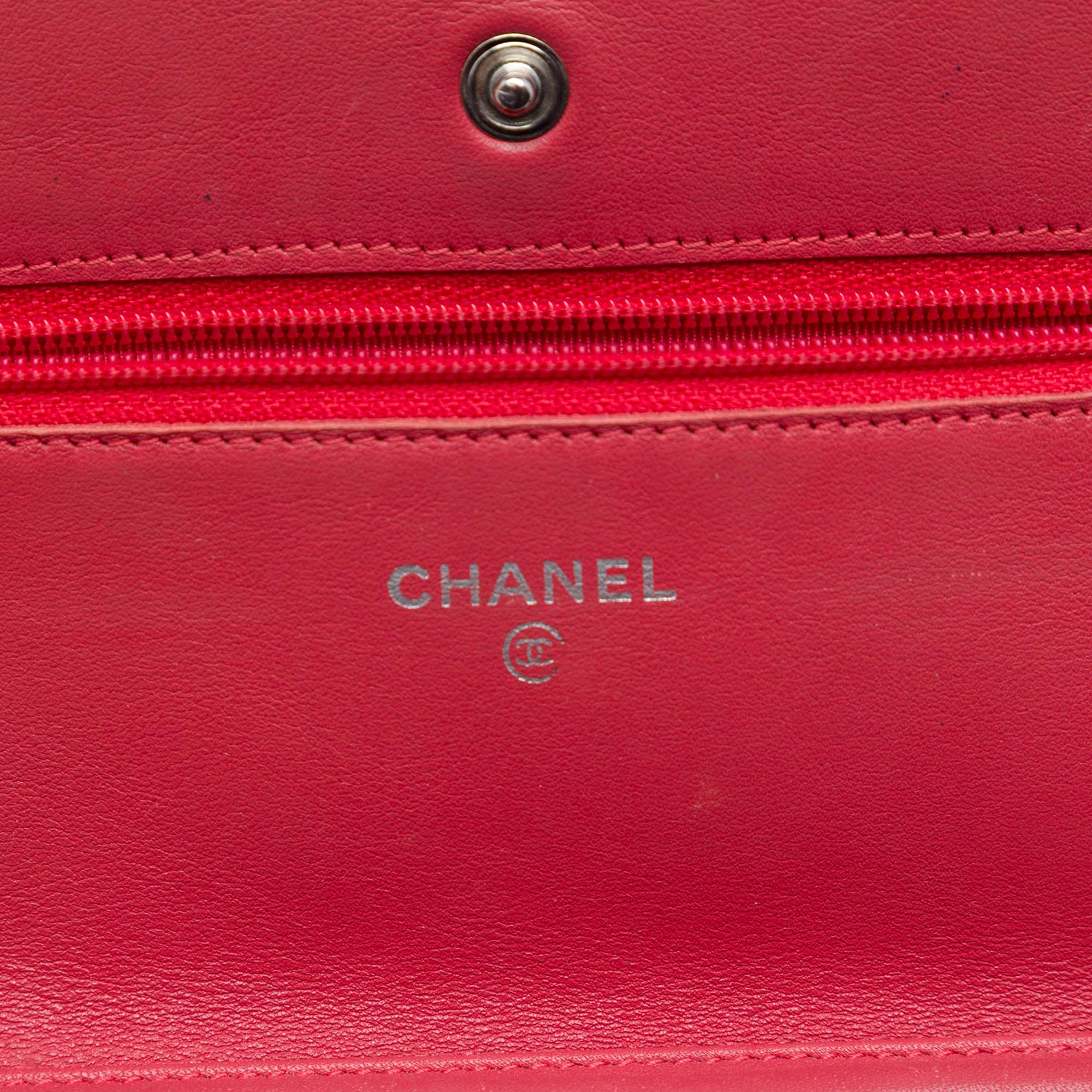 Chanel CC Quilted Patent Incognito Wallet On Chain