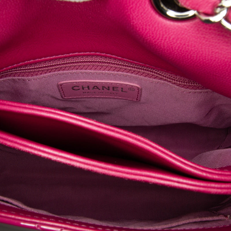 Chanel CC Quilted Patent Leather Crossbody Bag (SHG-g7XOp3)