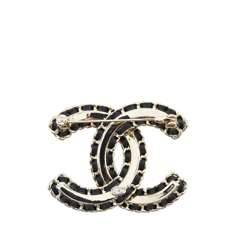 Chanel CC Rhinestone Brooch (SHG-c5GS4r) – LuxeDH