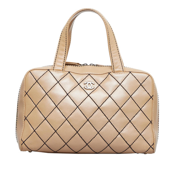 Chanel CC Wild Stitch Handbag (SHG-13zmDX) – LuxeDH