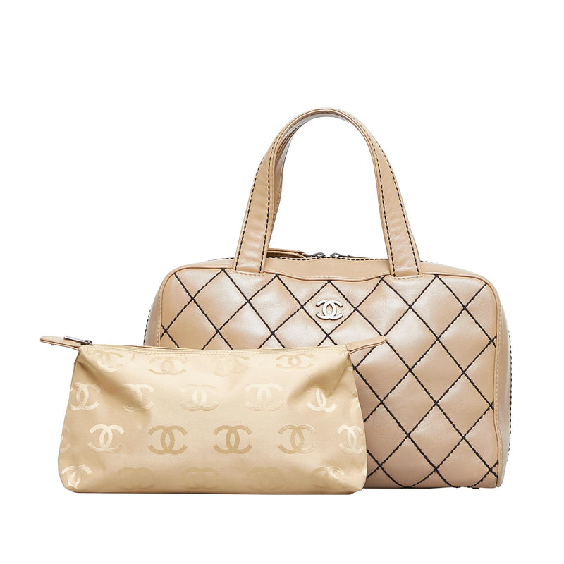 Chanel Wild Stitch Leather Handbag (SHG-N5J5VD) – LuxeDH