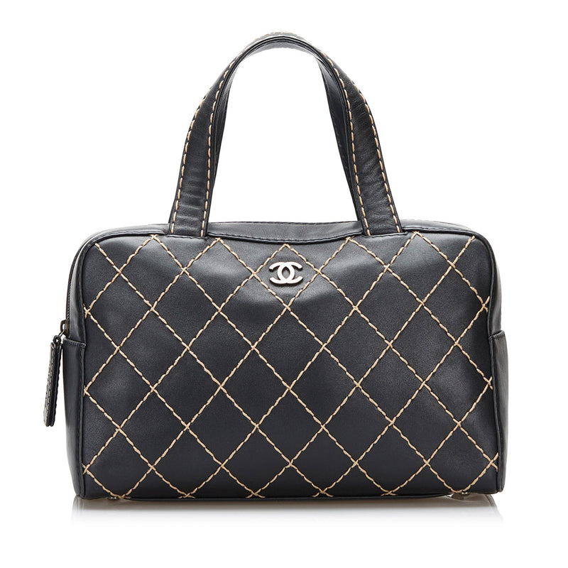 Chanel CC Wild Stitch Handbag (SHG-GrcvzM) – LuxeDH