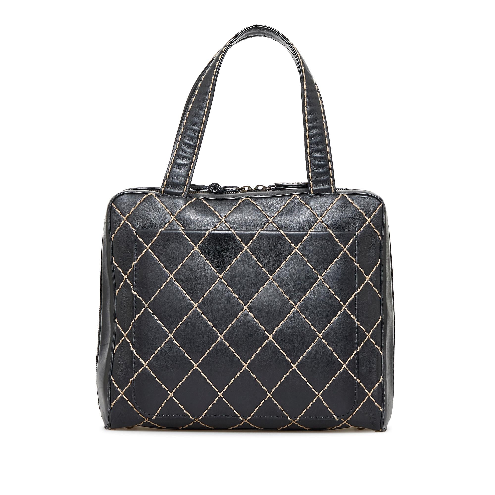 Chanel CC Wild Stitch Handbag (SHG-vbWh5u)