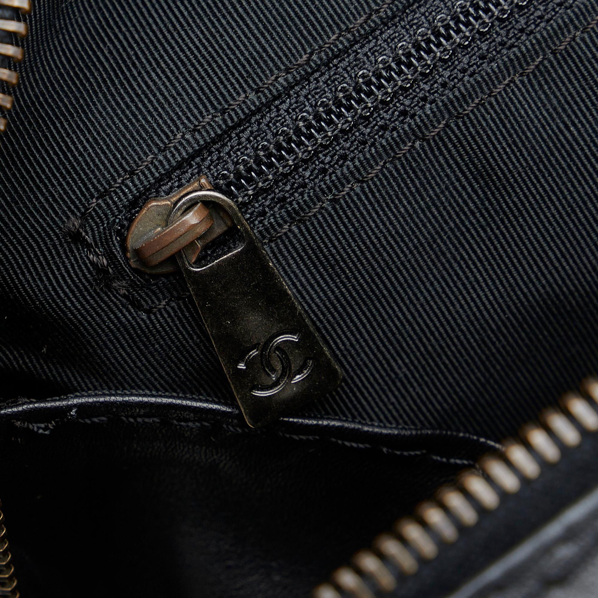 Chanel CC Wild Stitch Handbag (SHG-vbWh5u)