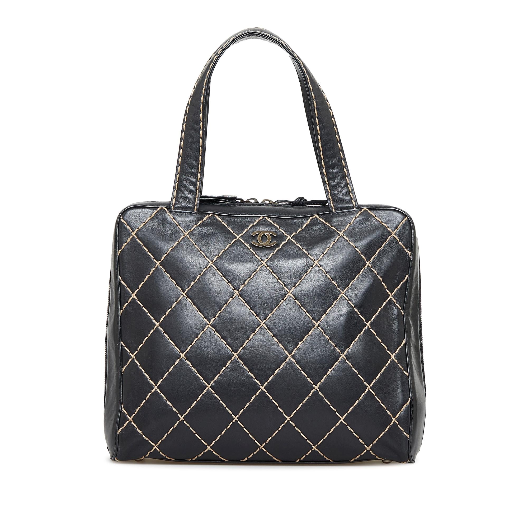 Chanel CC Wild Stitch Handbag (SHG-vbWh5u)