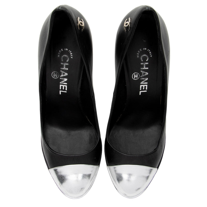 Chanel Calfskin CC Metallic Cap Toe Platform Pumps - Size 8 / 38 (SHF-v5Mlv1)