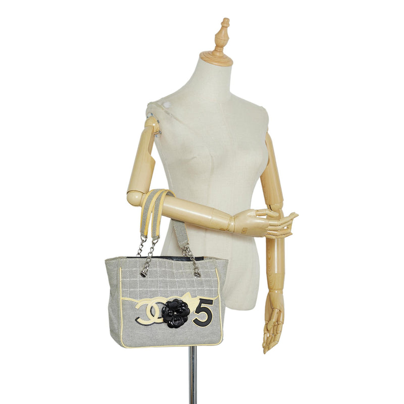 Chanel Camellia CC Choco Bar No. 5 Shoulder Bag (SHG-0fG30s) – LuxeDH