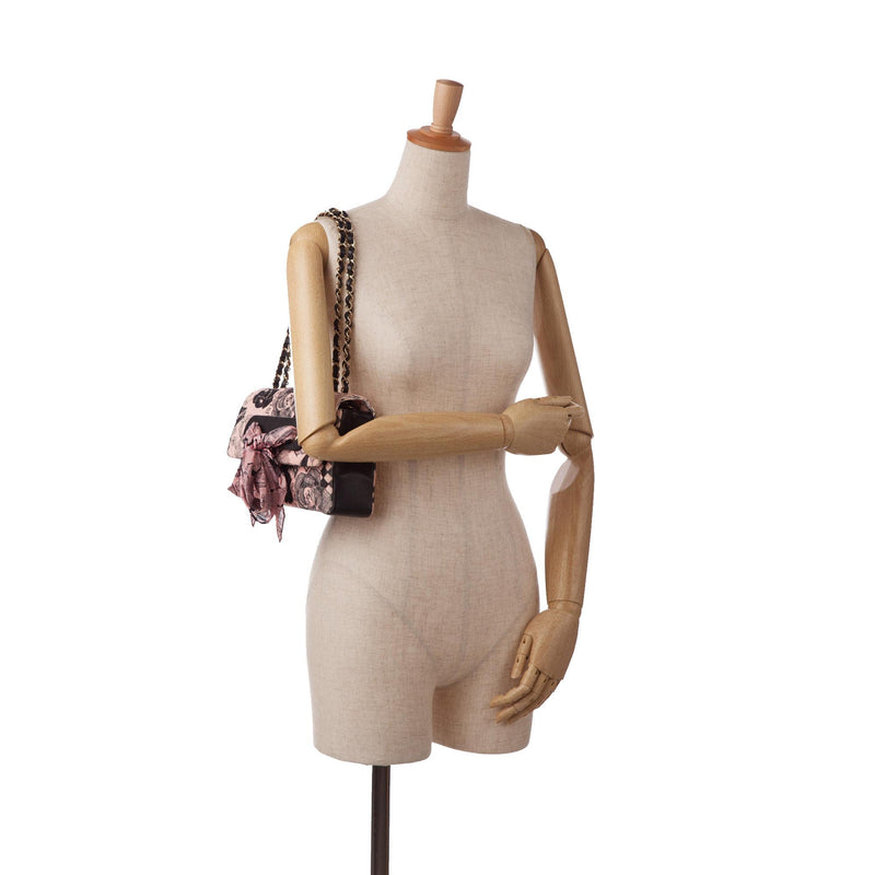 Chanel Camellia Scarf Ribbon Shoulder Bag (SHG-oP0g5S)