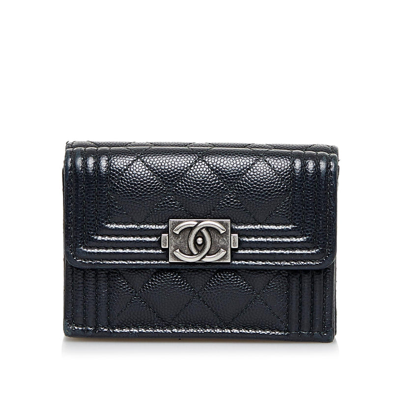 Chanel Boy Tri-Fold Leather Small Wallet (SHG-35310) – LuxeDH