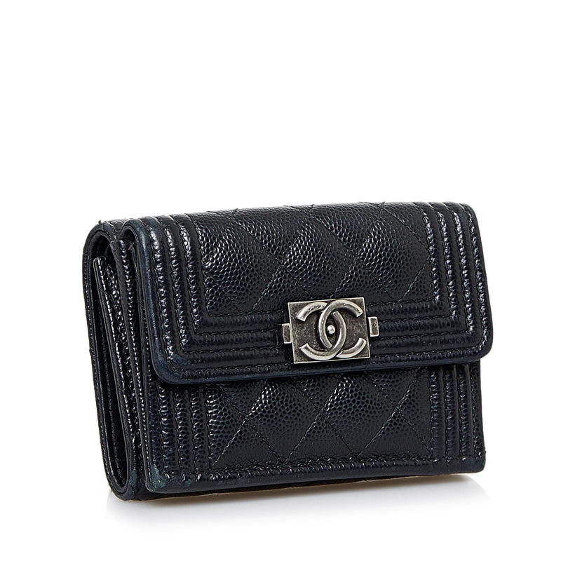 Chanel Caviar Boy Trifold Wallet (SHG-nwnPs6) – LuxeDH