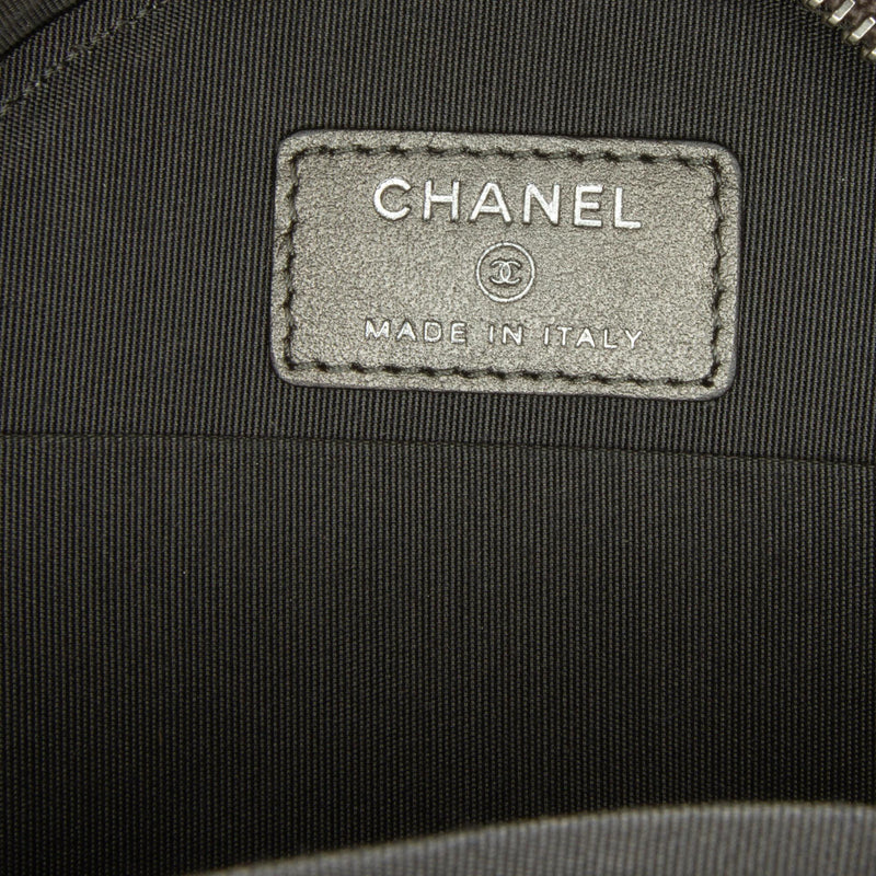 Chanel Caviar CC Filigree Crossbody Bag (SHG-RBldmt)
