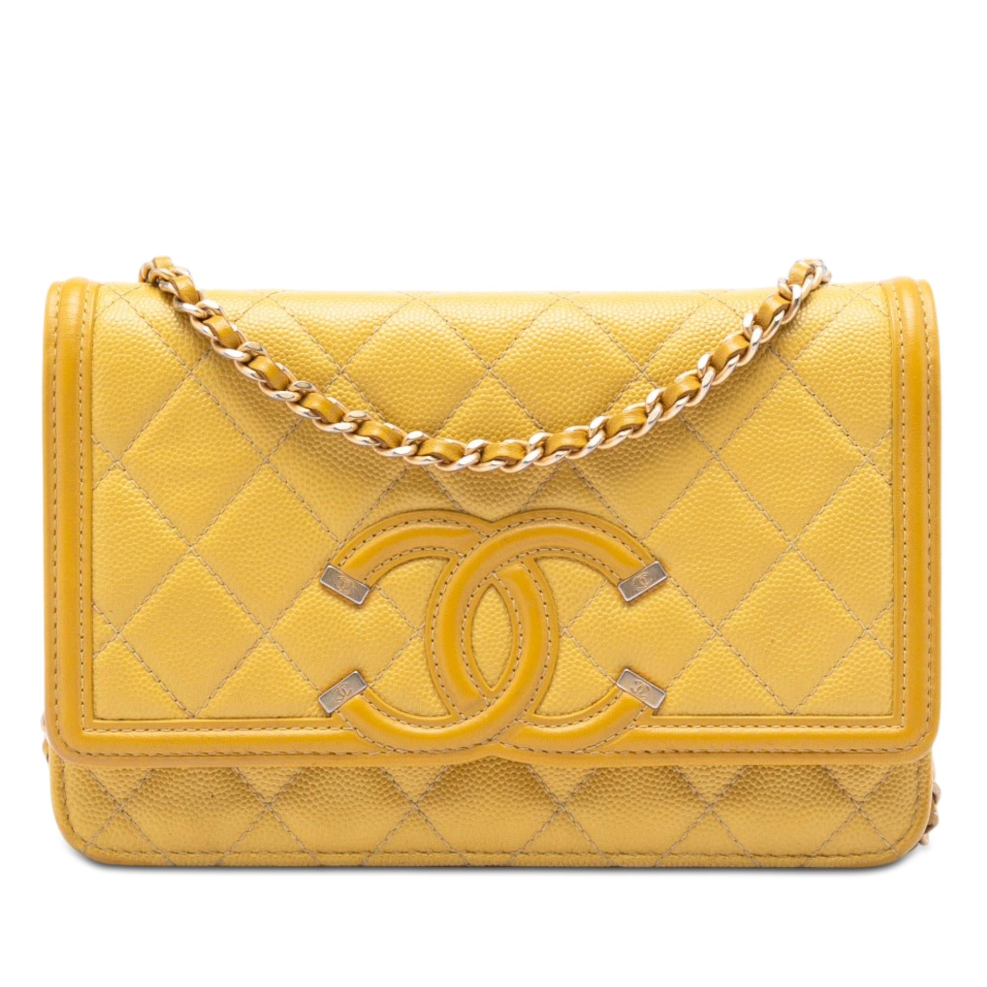 Chanel Caviar CC Filigree Wallet On Chain