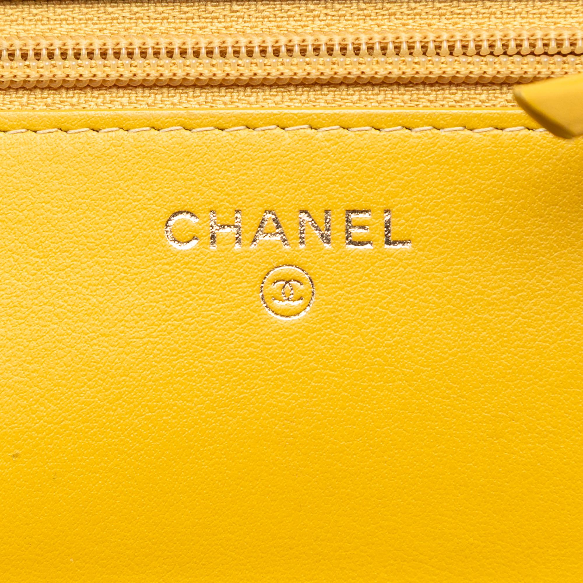 Chanel Caviar CC Filigree Wallet On Chain