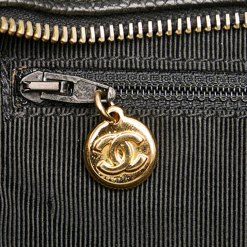 Chanel clutch caviar 2025