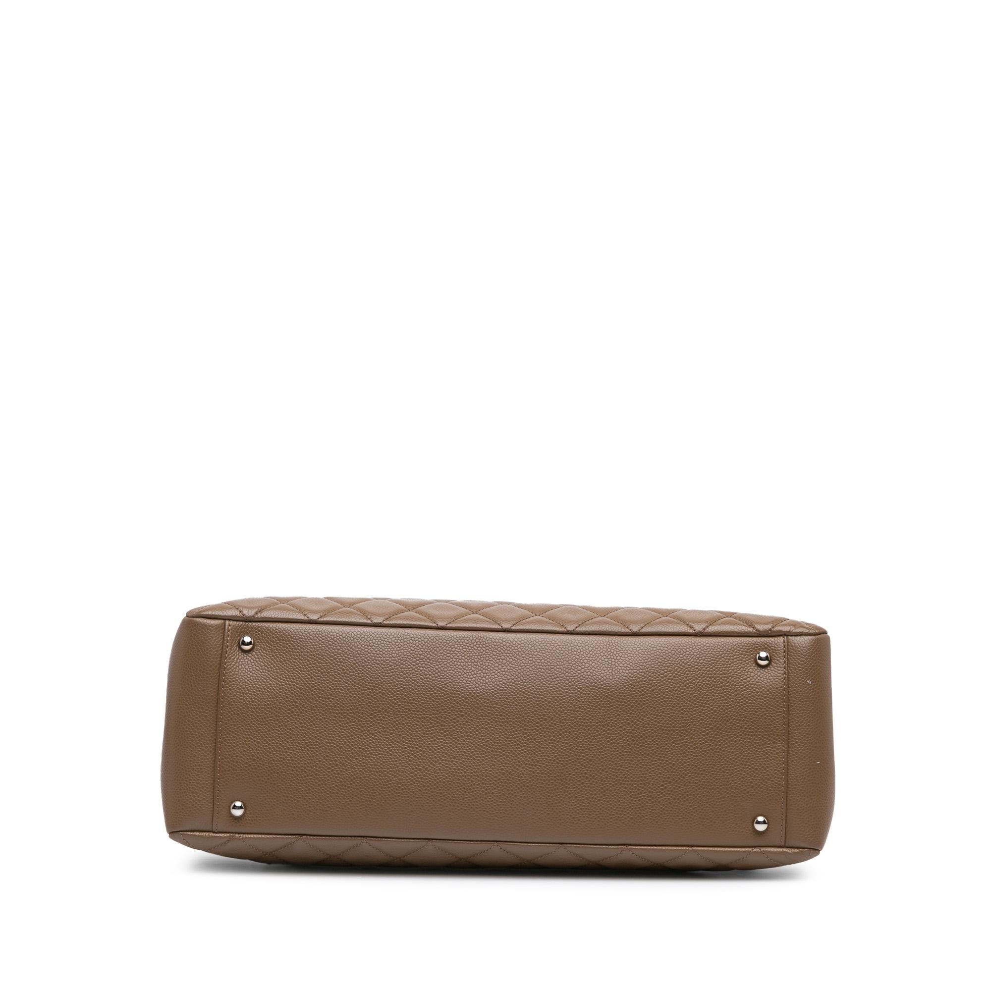 Chanel Caviar Grand Shopping Tote XL (SHG-7zXMLs)