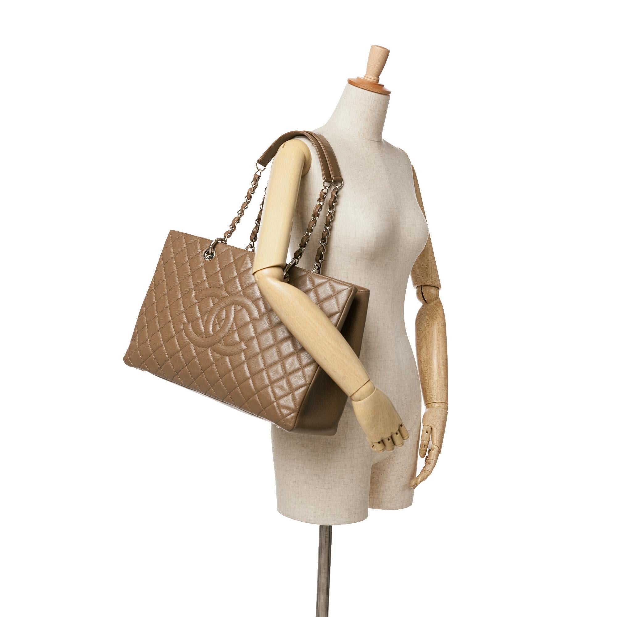 Chanel Caviar Grand Shopping Tote XL (SHG-7zXMLs)