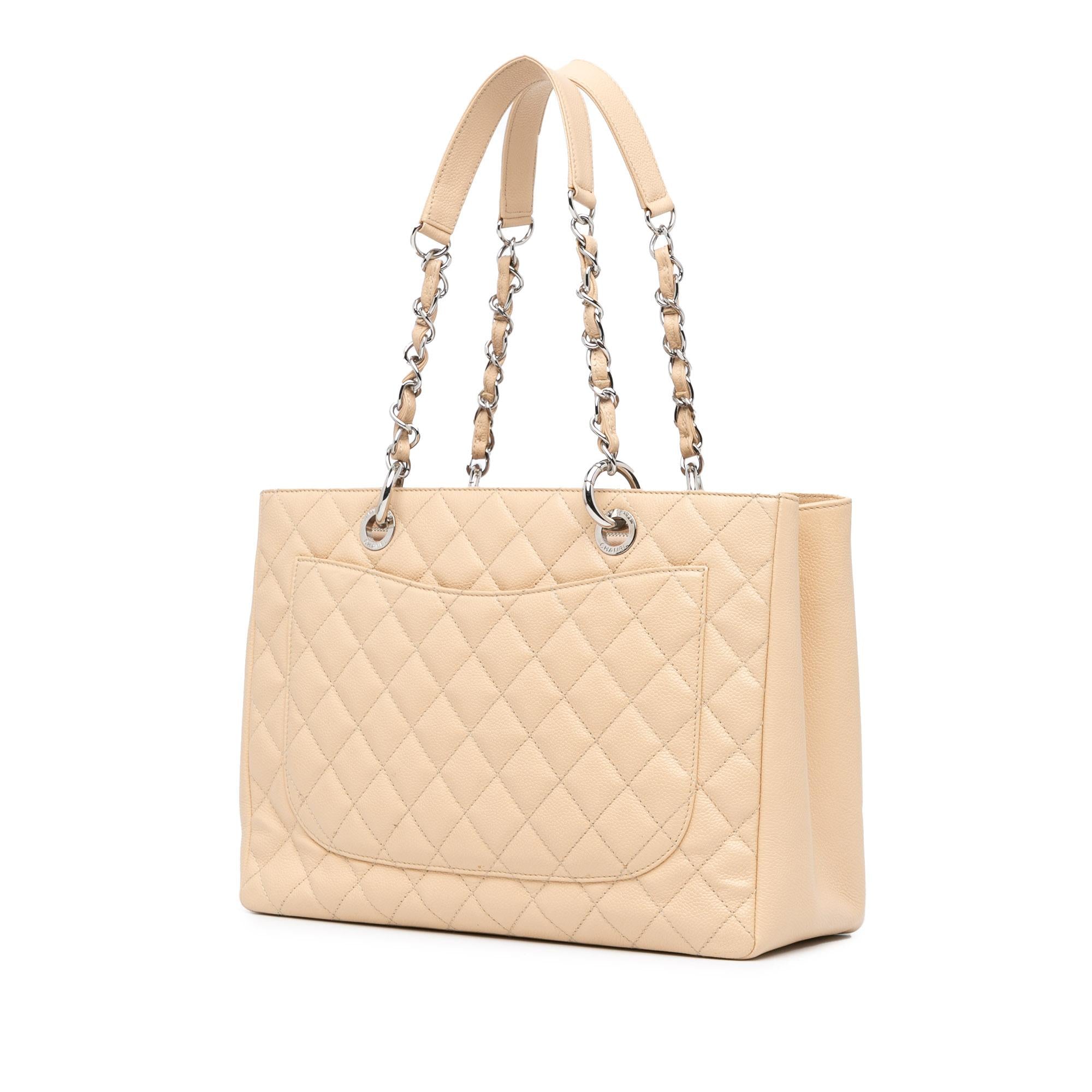 Chanel Caviar Grand Shopping Tote (SHG-wtRDYo)