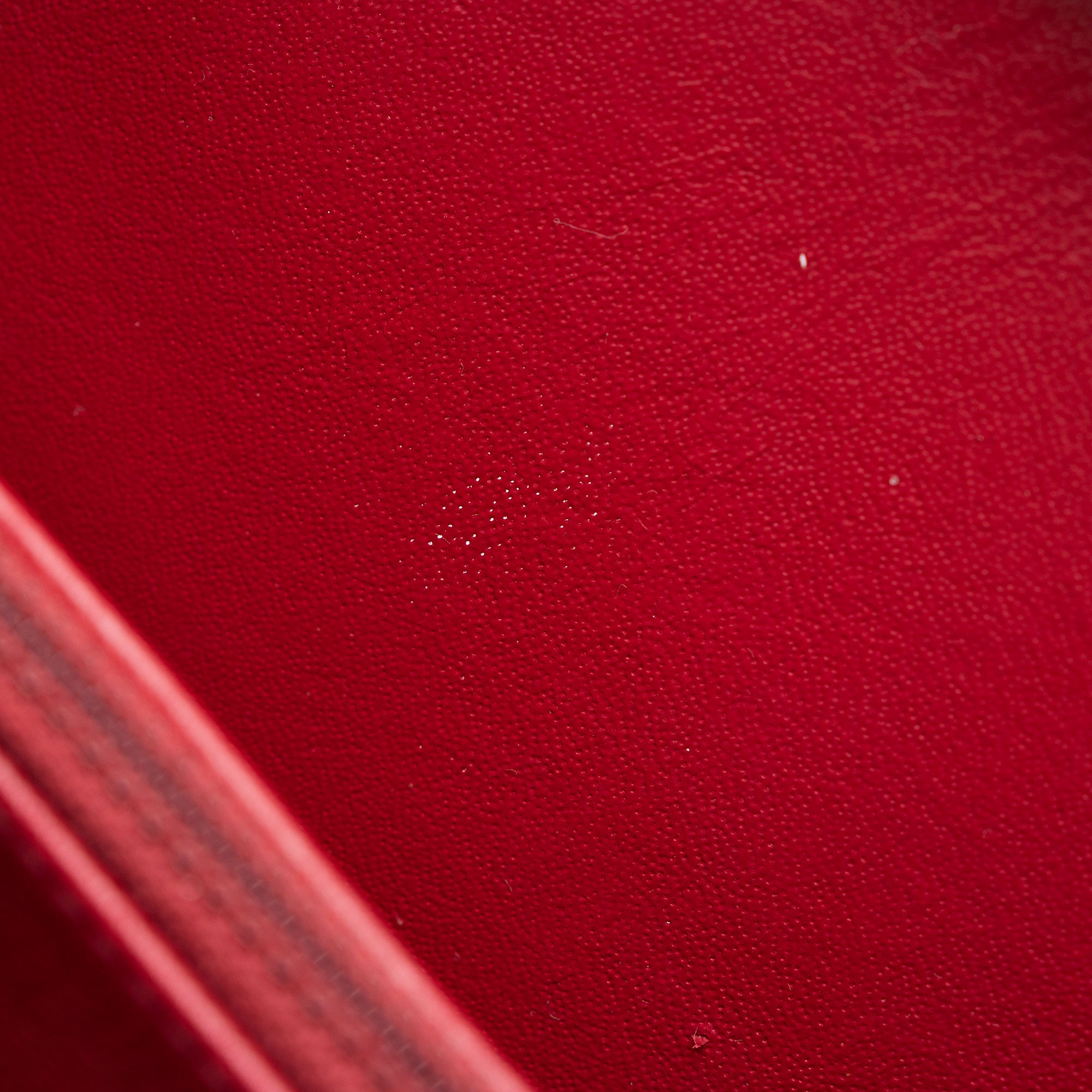 Chanel Caviar Leather CC Filigree Medium Vanity Case