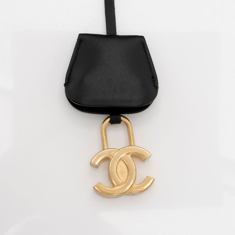 Chanel Caviar Leather CC Filigree Small Vanity Case (SHF-0Nks5y)