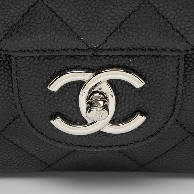 Chanel Caviar Leather Classic Maxi Double Flap Bag (SHF-lwkRiB)