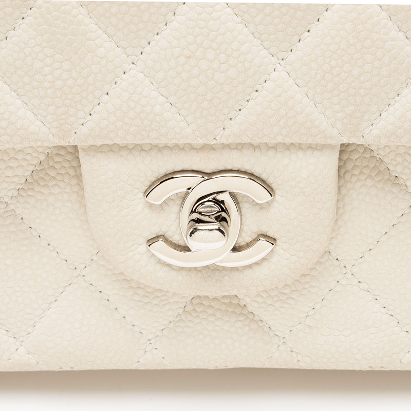 Chanel Caviar Leather Classic Medium Double Flap Bag (SHF-6uLdtF)