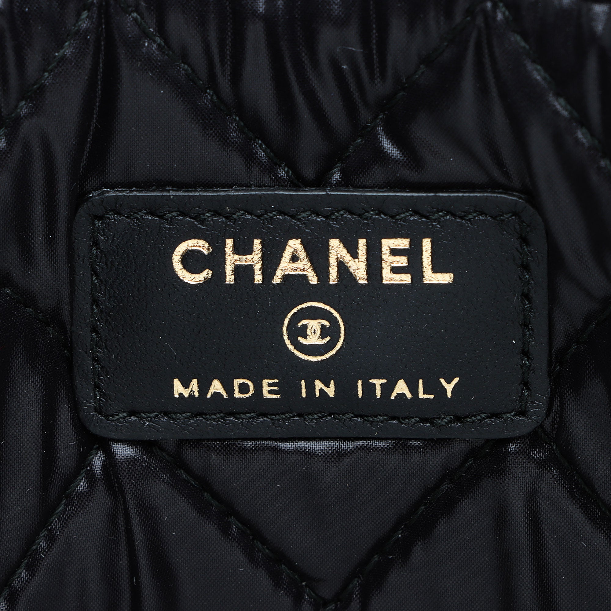Chanel Caviar Leather Boy Medium O Case