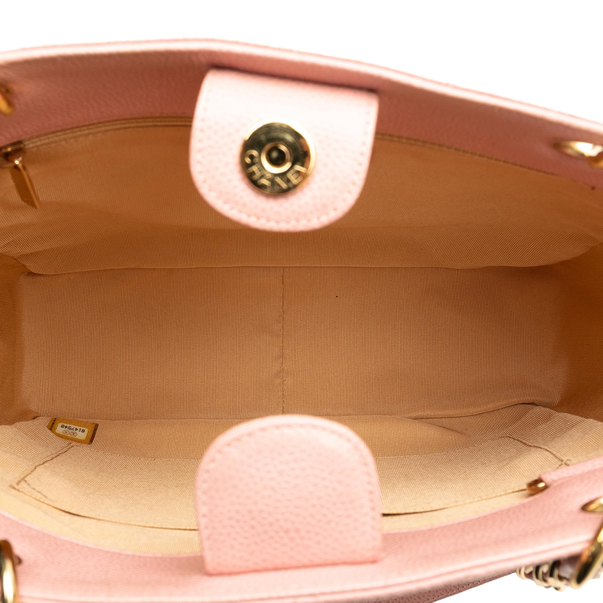 Chanel Caviar Petite Shopping Tote (SHG-Scfqjp)