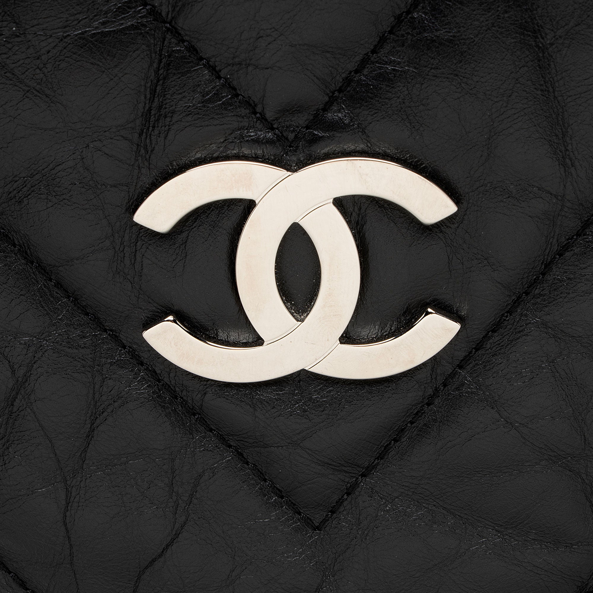 Chanel Chevron Aged Calfskin Big Bang Hobo (SHF-3kJJhz)