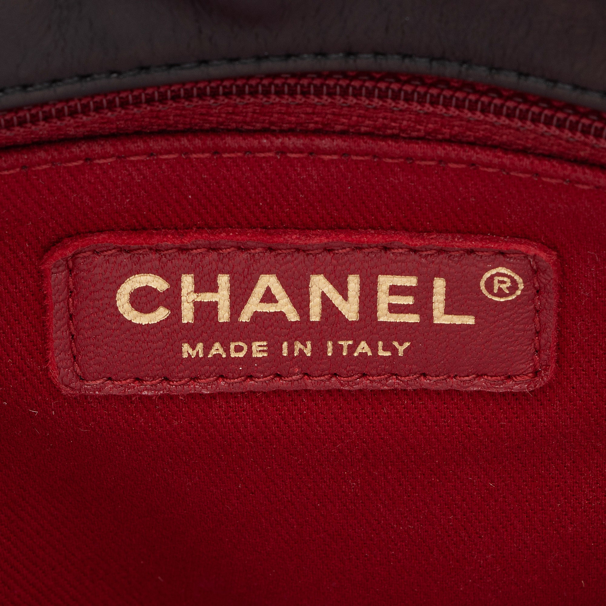 Chanel Chevron Calfskin Coco Top Handle Medium Flap Bag (SHF-ZMgzVP)