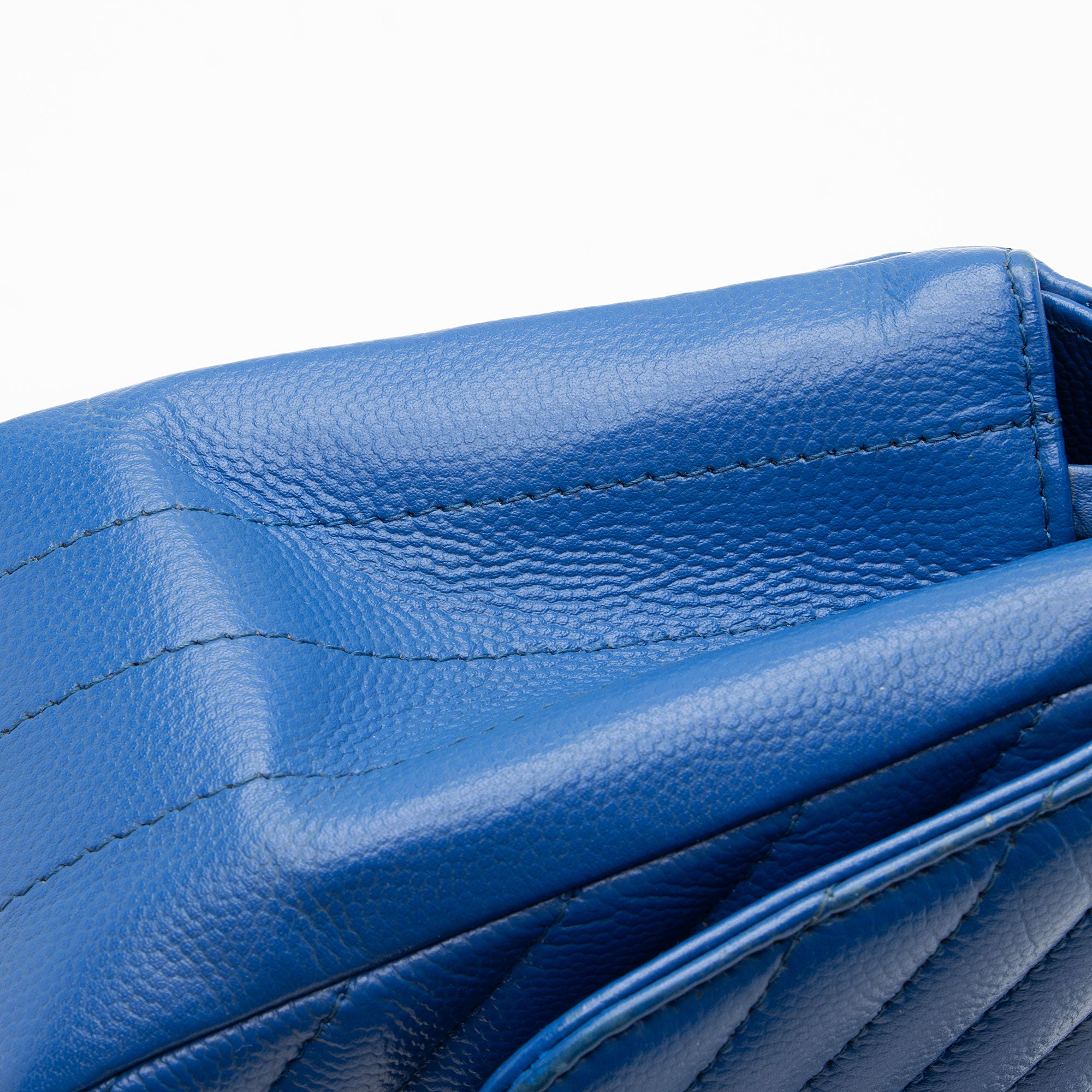 Chanel Chevron Caviar Leather Square Mini Flap Bag (SHF-OSPKli)