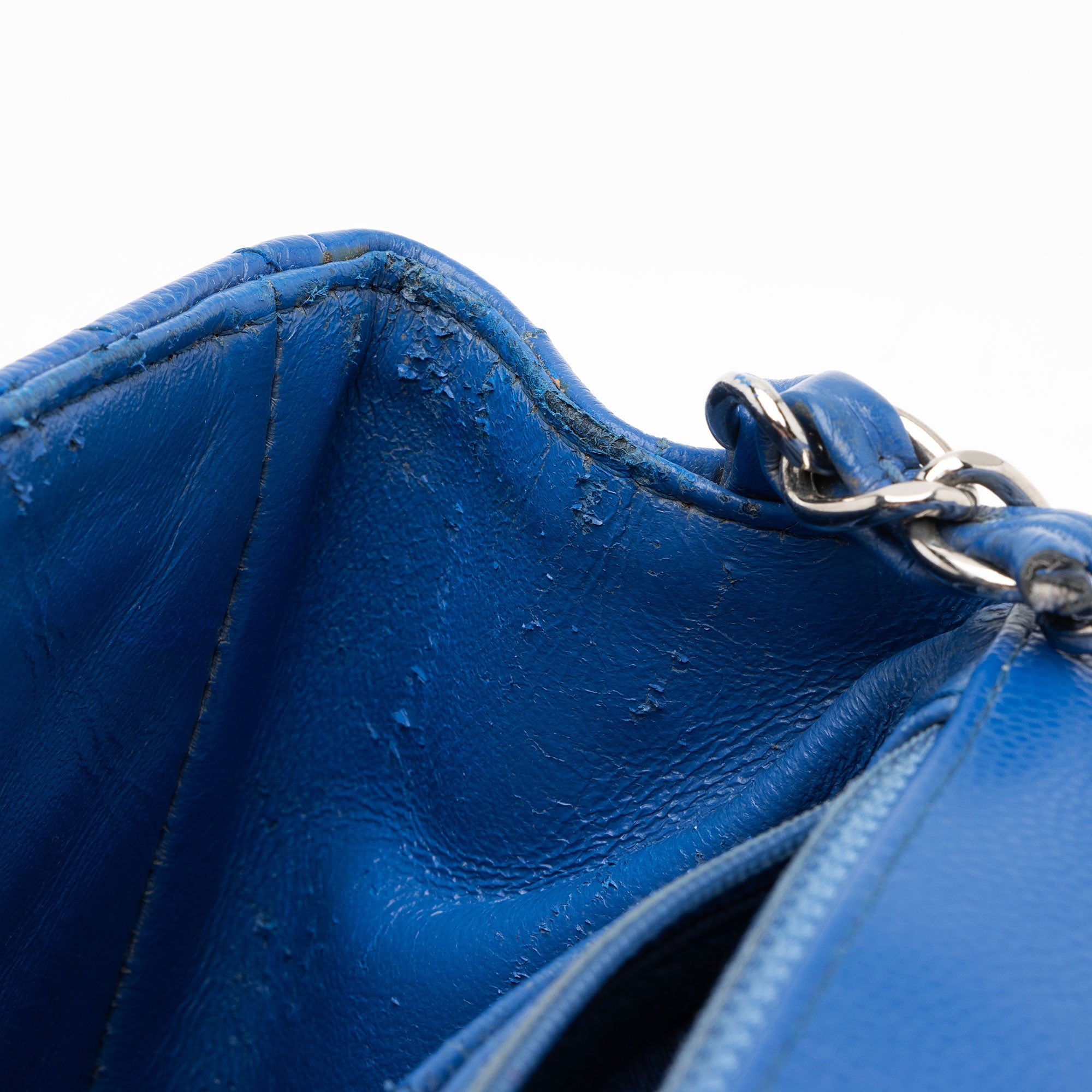 Chanel Chevron Caviar Leather Square Mini Flap Bag (SHF-OSPKli)