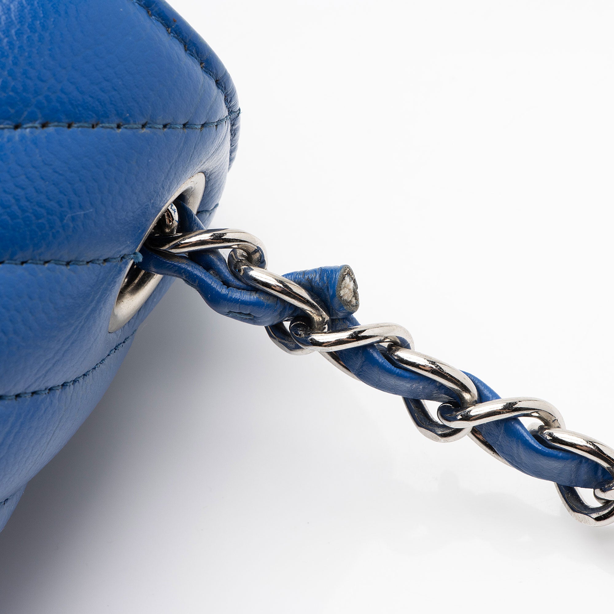 Chanel Chevron Caviar Leather Square Mini Flap Bag (SHF-OSPKli)