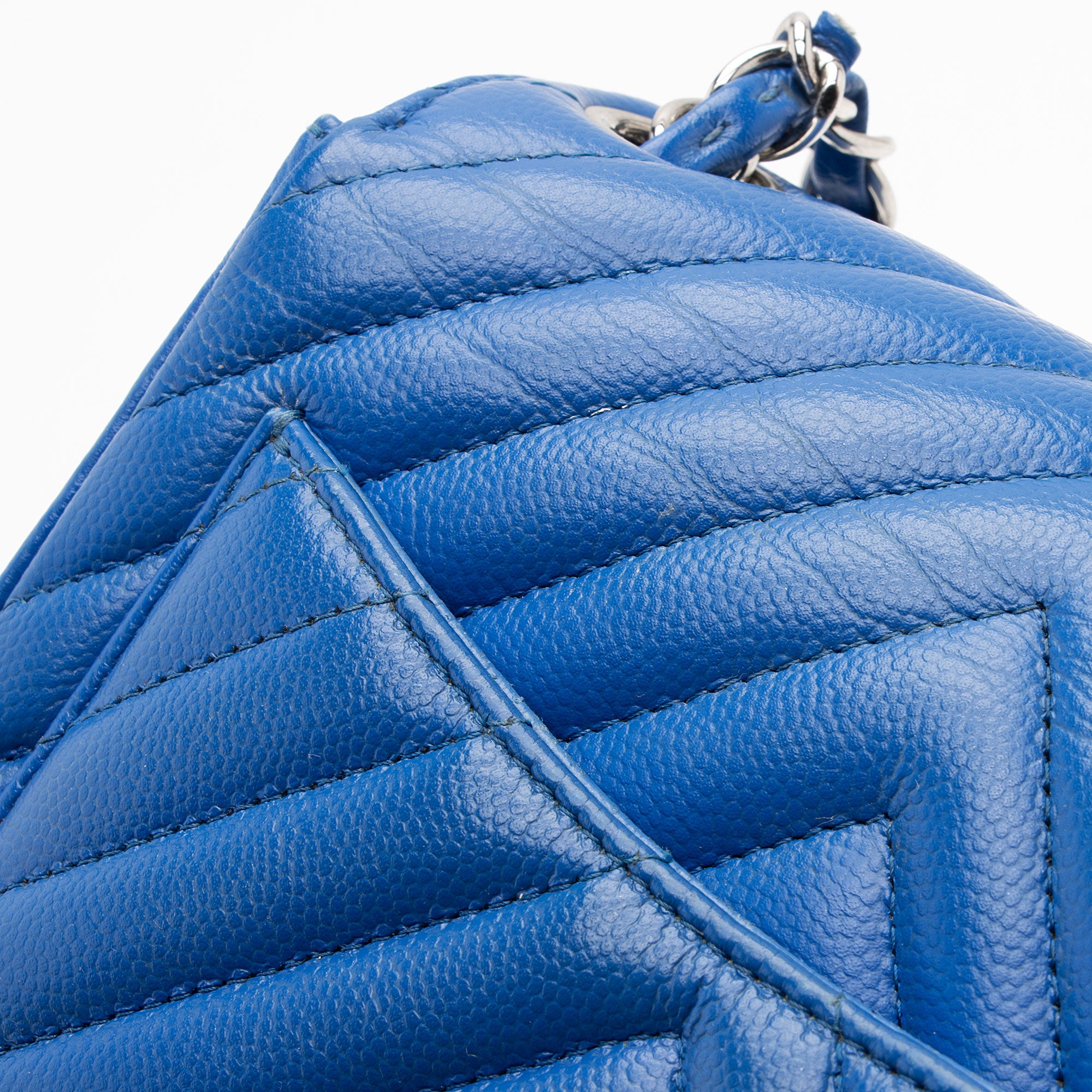 Chanel Chevron Caviar Leather Square Mini Flap Bag (SHF-OSPKli)