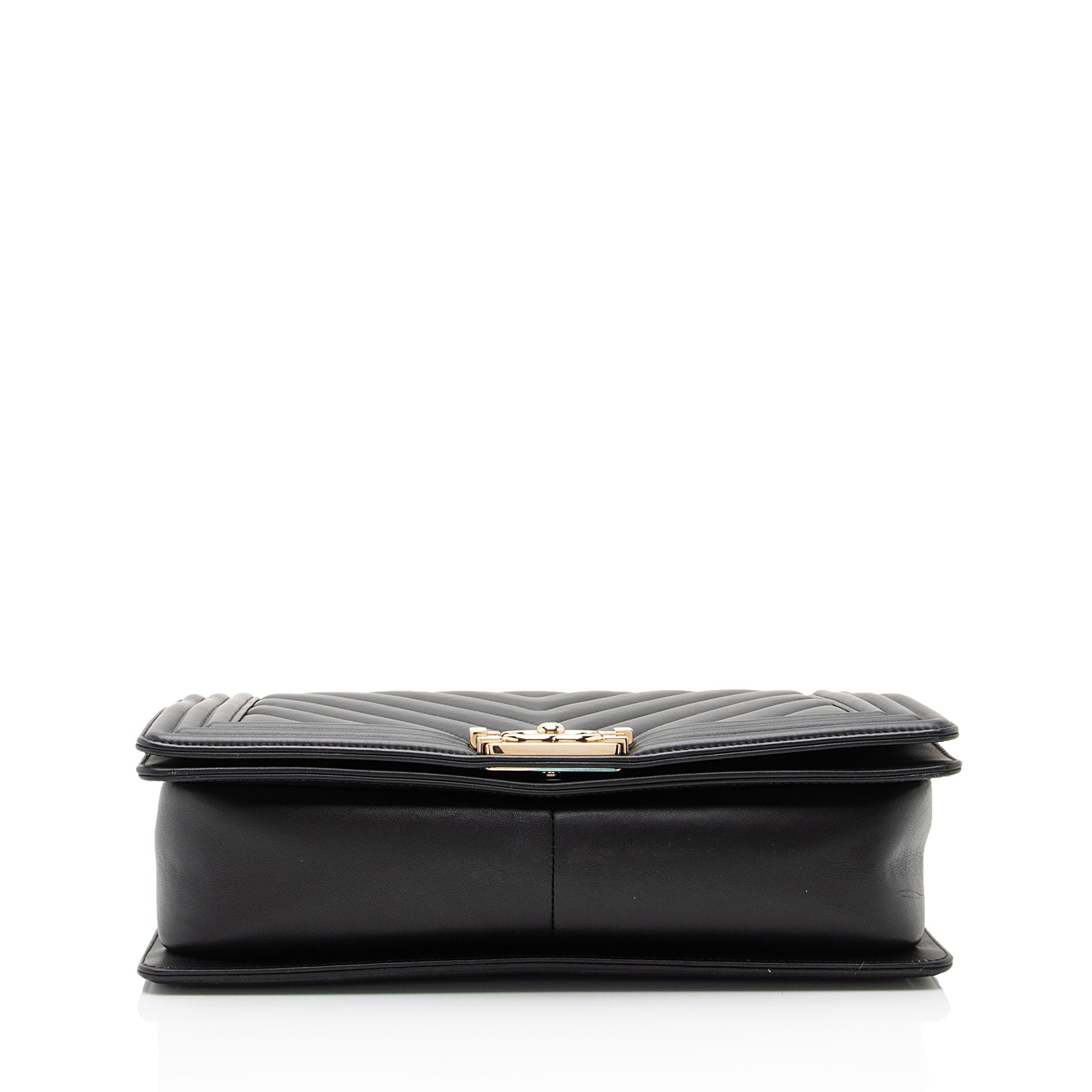 Chanel Chevron Lambskin New Medium Boy Bag (SHF-KOMM25)