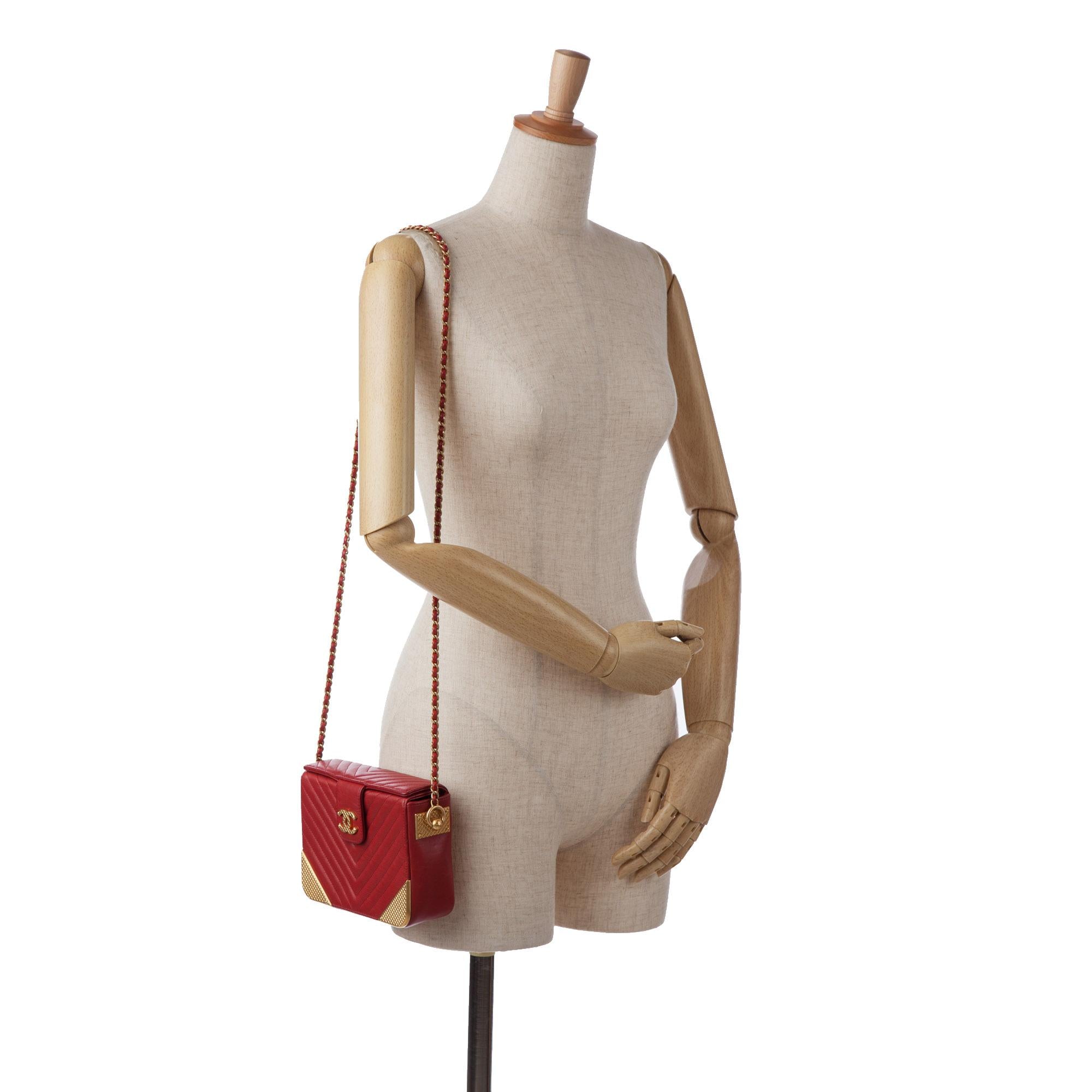 Chanel Chevron Rock The Corner Minaudiere Bag (SHG-I6iCTy)