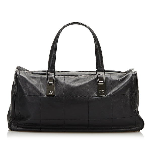 Chanel Chocolate Bar Leather Handbag (SHG-35793)