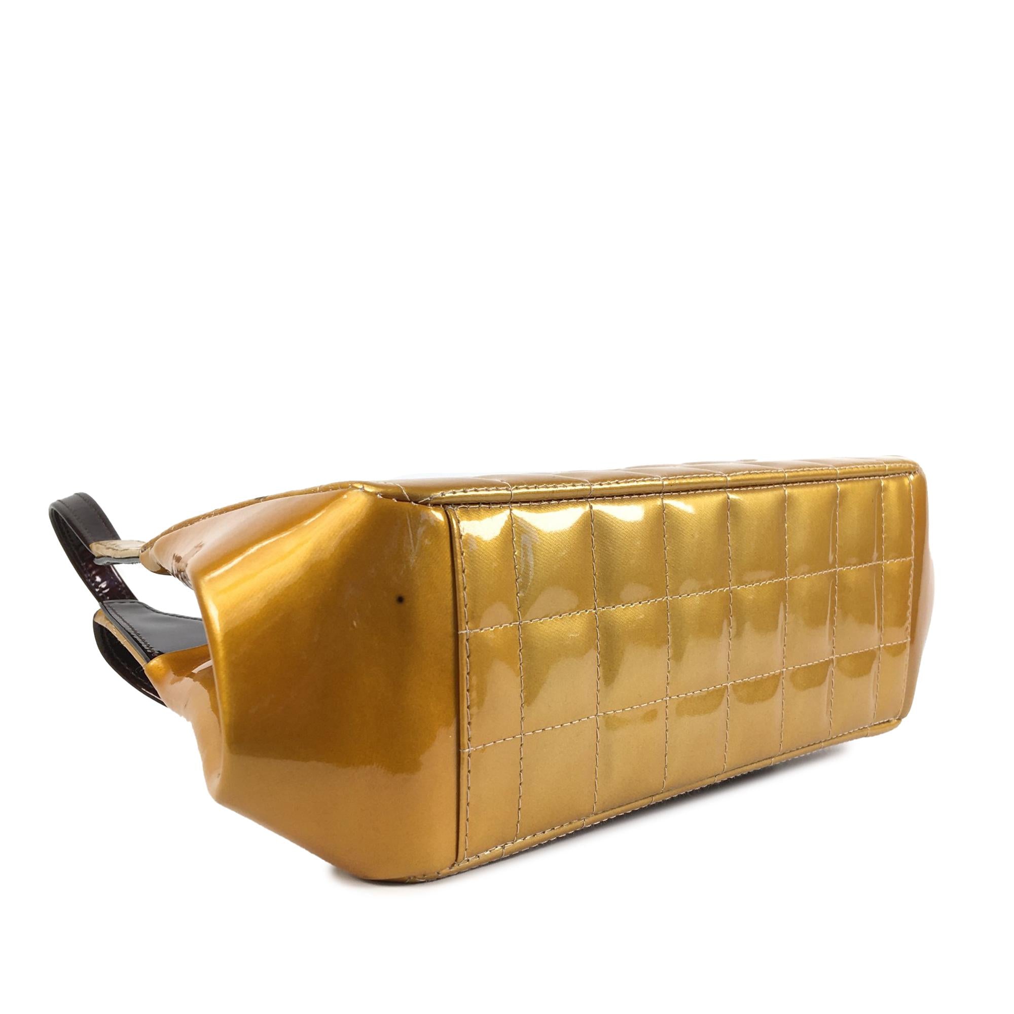 Chanel Chocolate Bar Patent Shoulder Bag (SHG-Fp3vtQ)