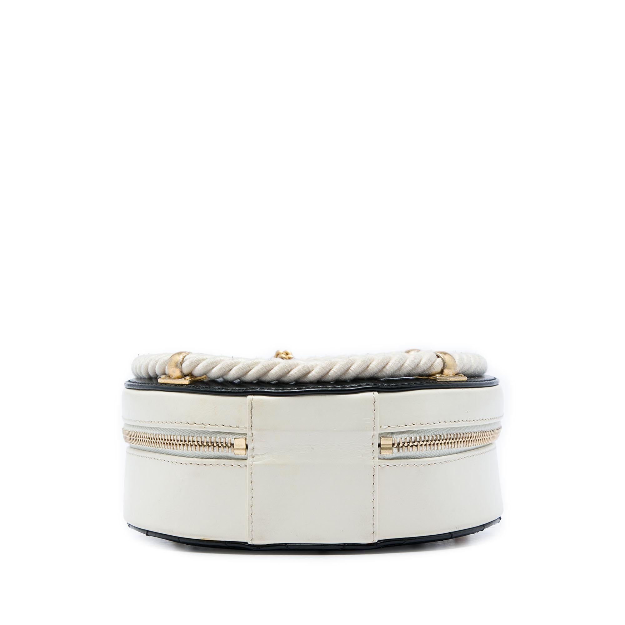 Chanel Crumpled Calfskin En Vogue Round Bag