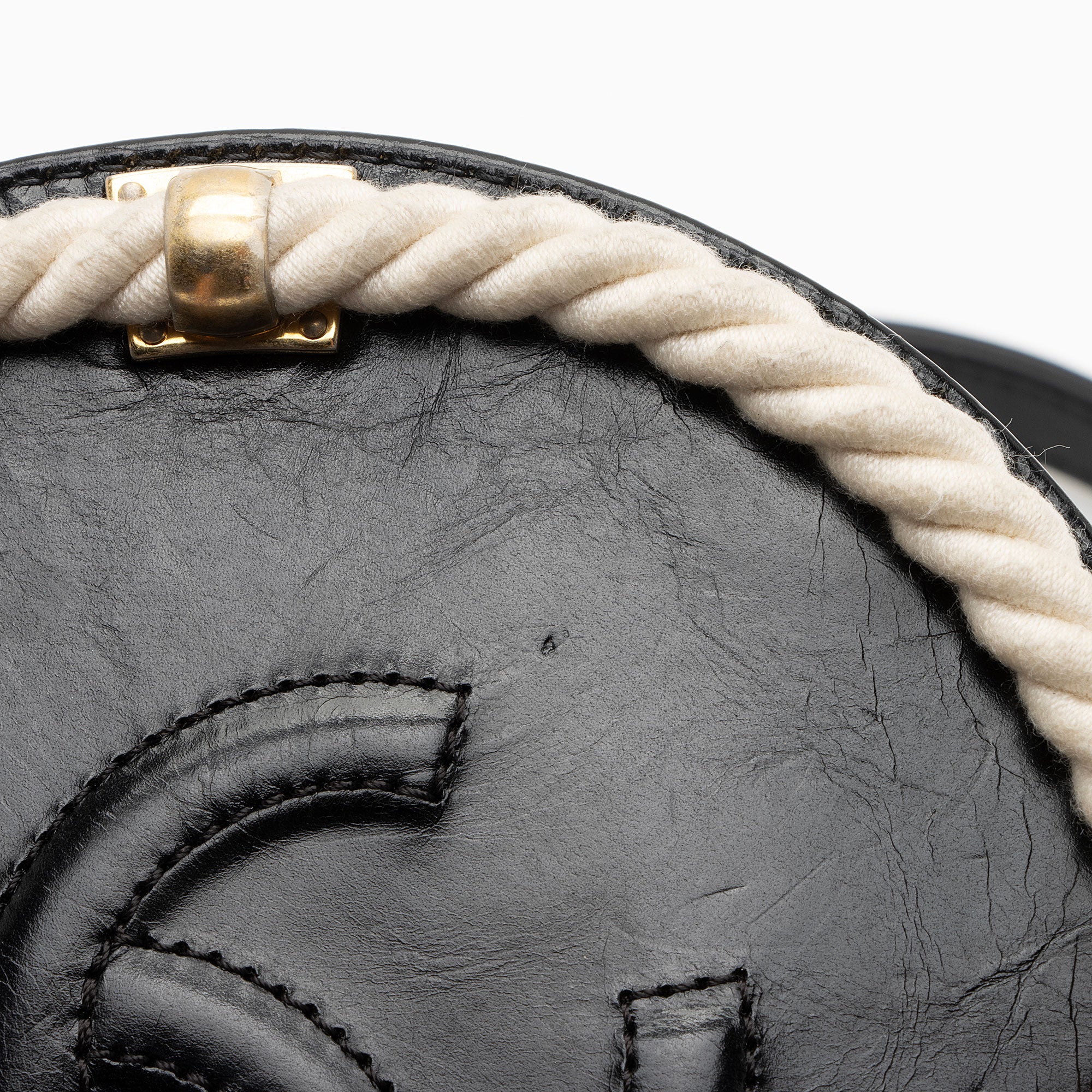 Chanel Crumpled Calfskin En Vogue Round Shoulder Bag