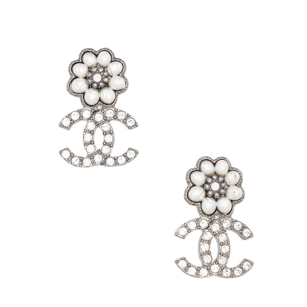 Chanel Crystal Pearl Flower CC Drop Earrings (SHF-aiN3WM)