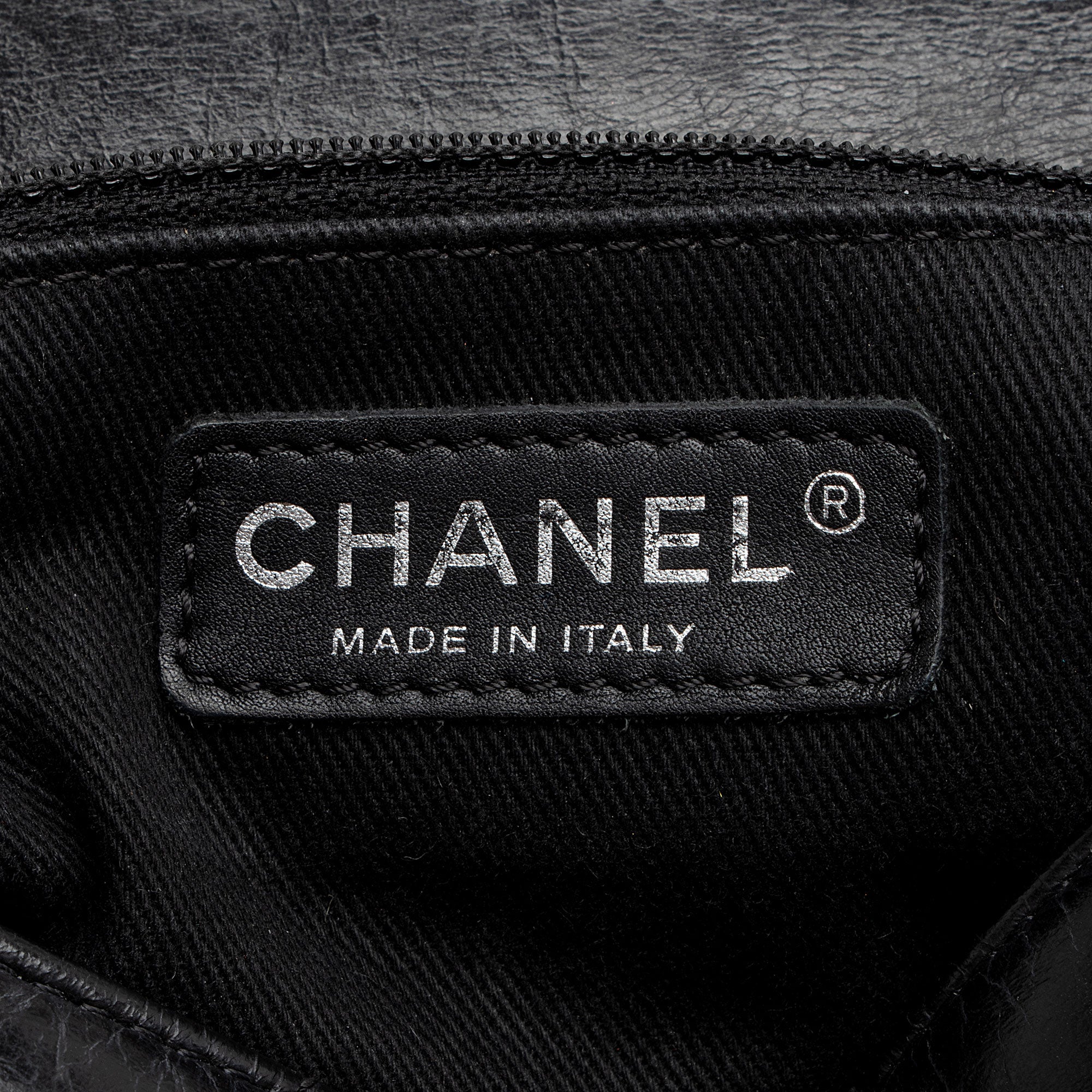 Chanel Glazed Calfskin CC Delivery Small Shopping Tote (SHF-AR0t7R)