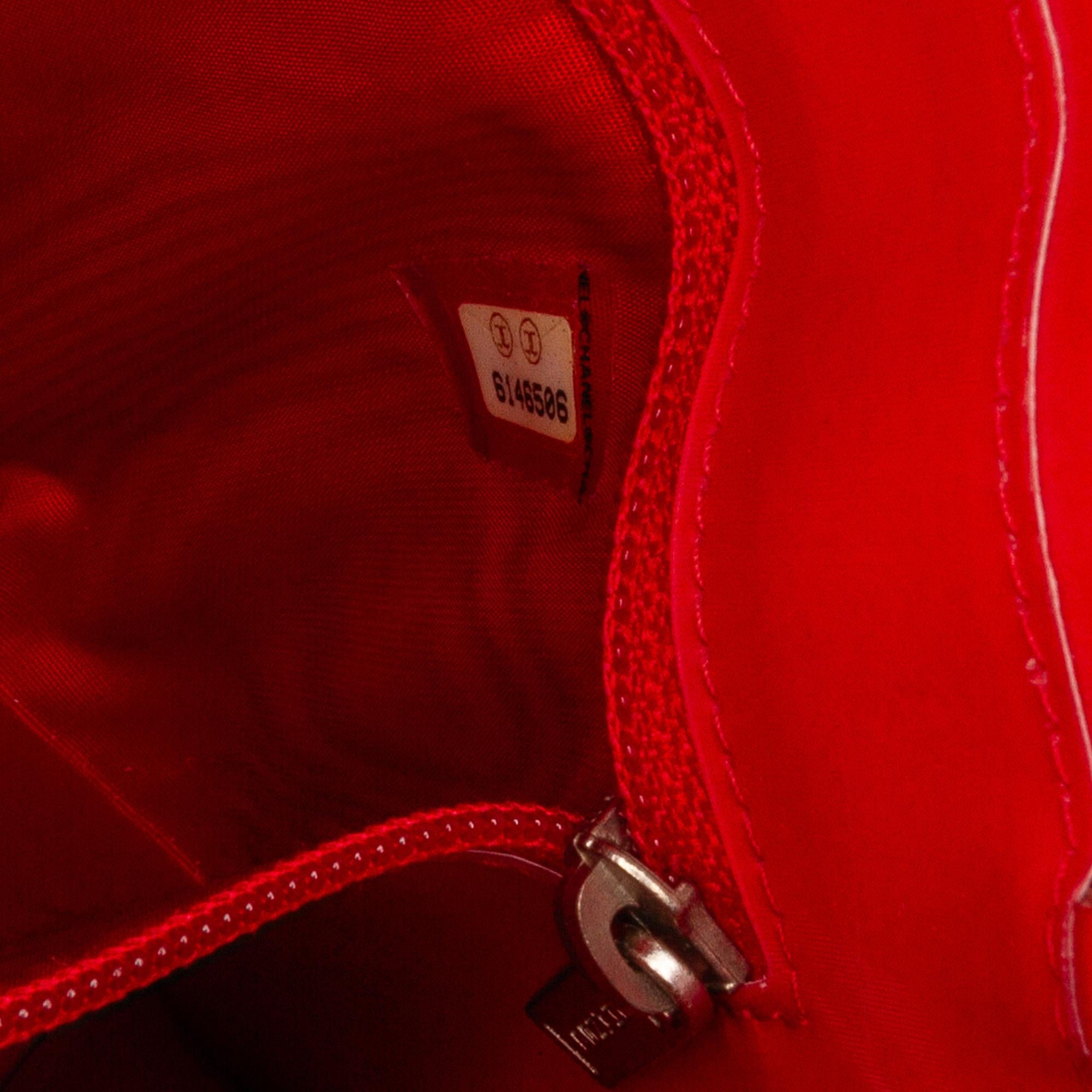 Chanel Holographic Chain Shoulder Bag (SHG-XVqmAX)