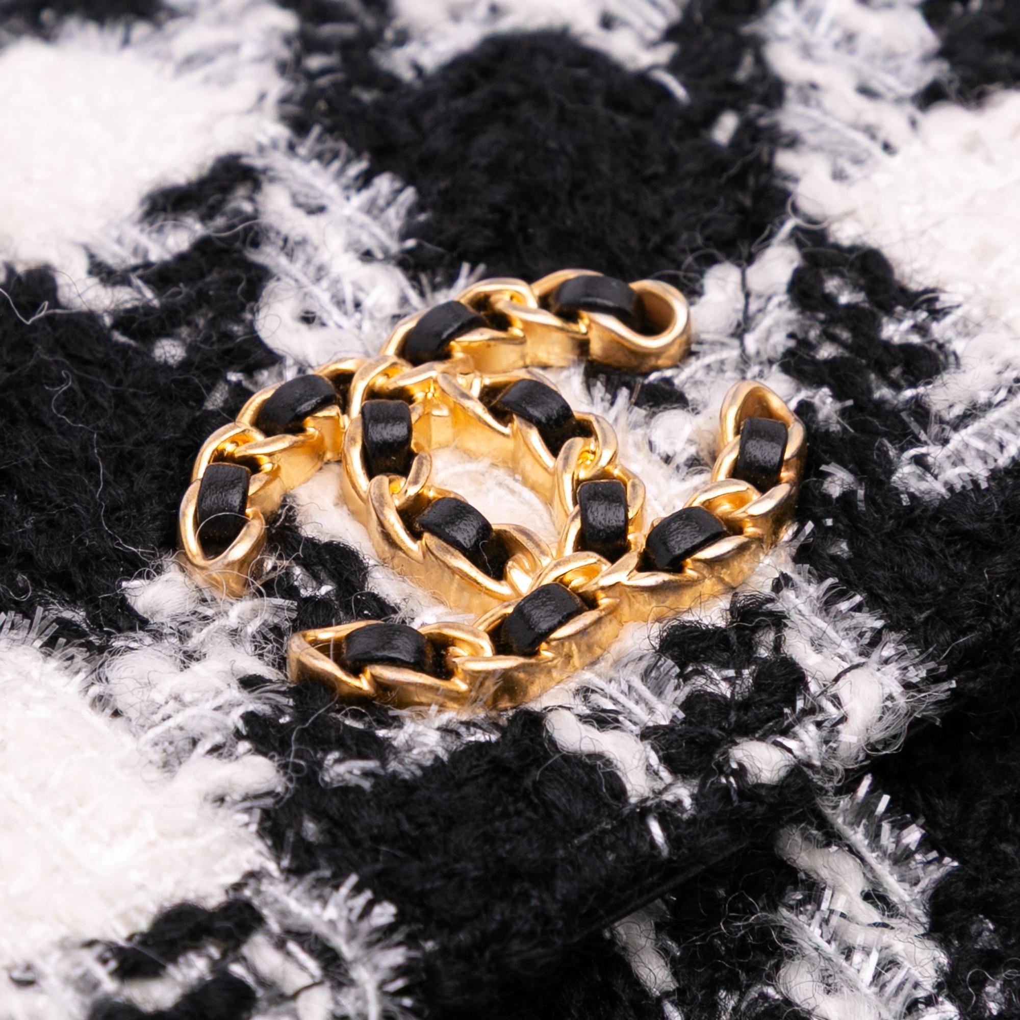 Chanel Houndstooth Tweed 19 Wallet On Chain