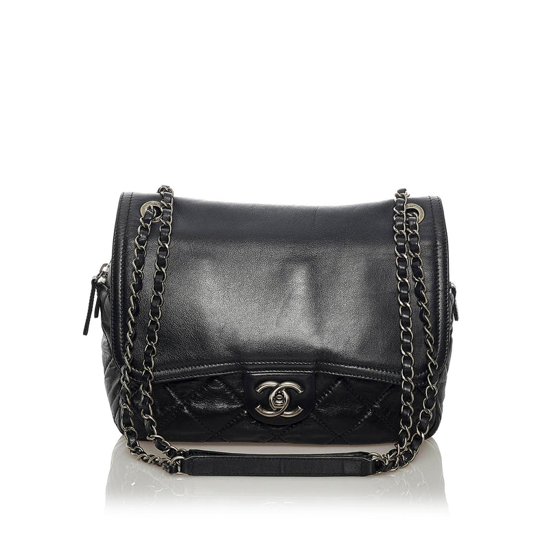 Chanel In The Mix Zip Flap Leather Crossbody Bag (SHG-34482) – LuxeDH